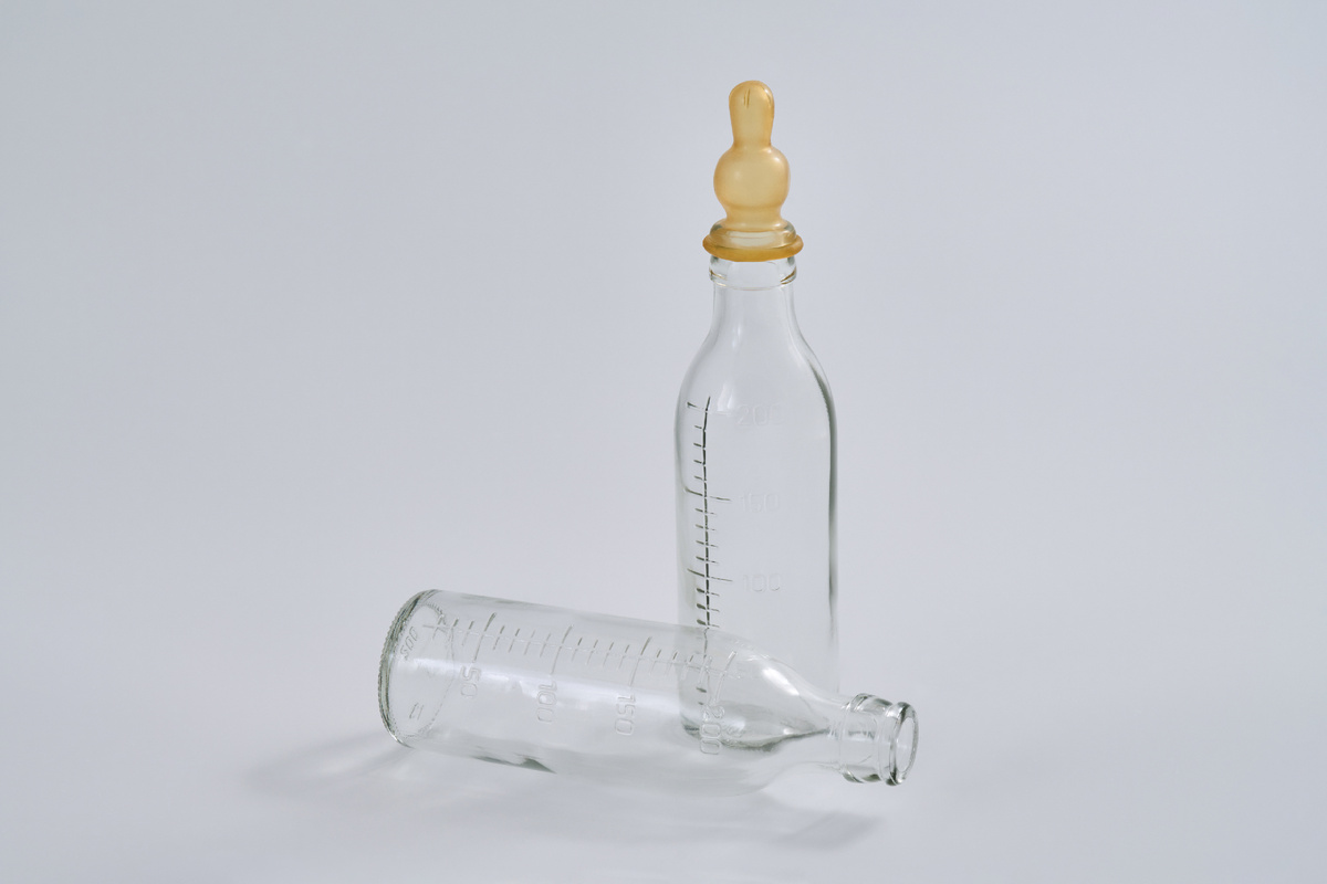 Один из способов накормить малыша с ВРГН - использовать "советскую" латексную соску