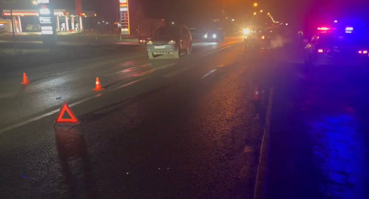    Водитель Nissan не уступила дорогу девочке на пешеходном переходе