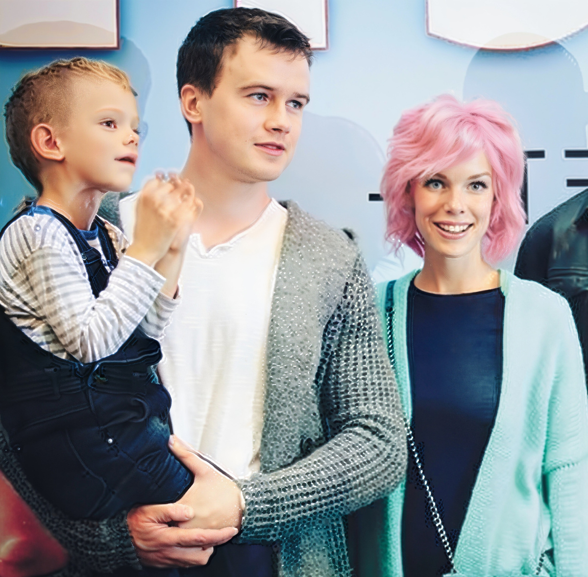 Анна Старшенбаум и Алексей Бардуков с сыном Иваном