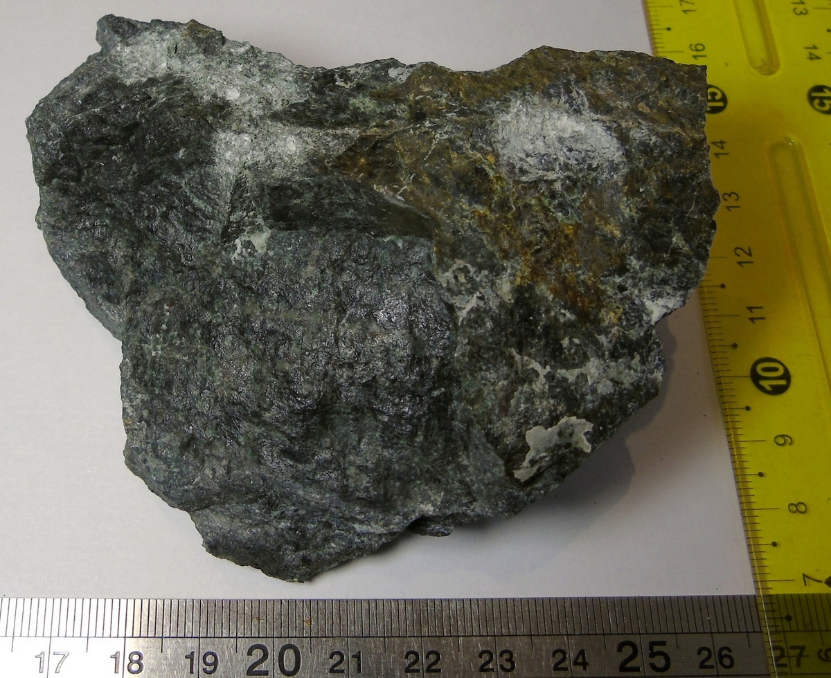 Ортоамфиболит