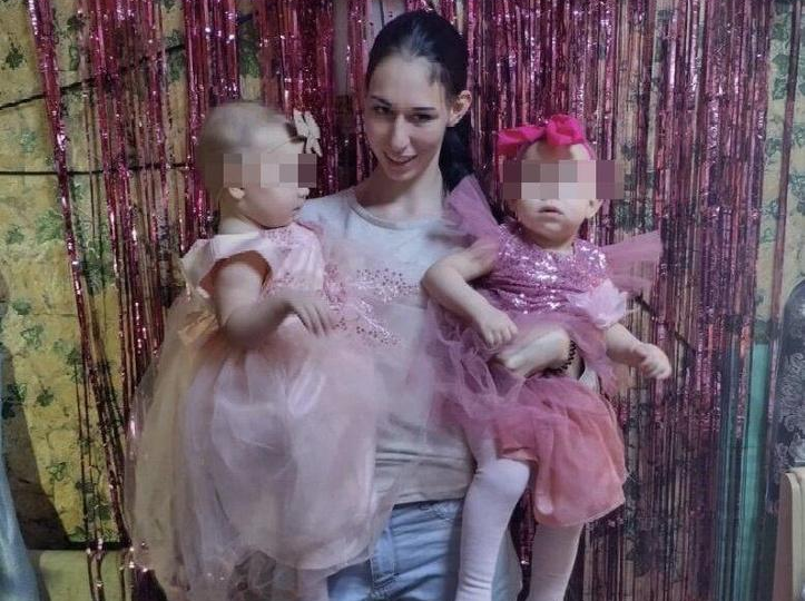 Худший выпуск "Мама в 16" по моему мнению. Родила близнецов, а после программы вышла за зека, оставила детей и сделала ЭКО