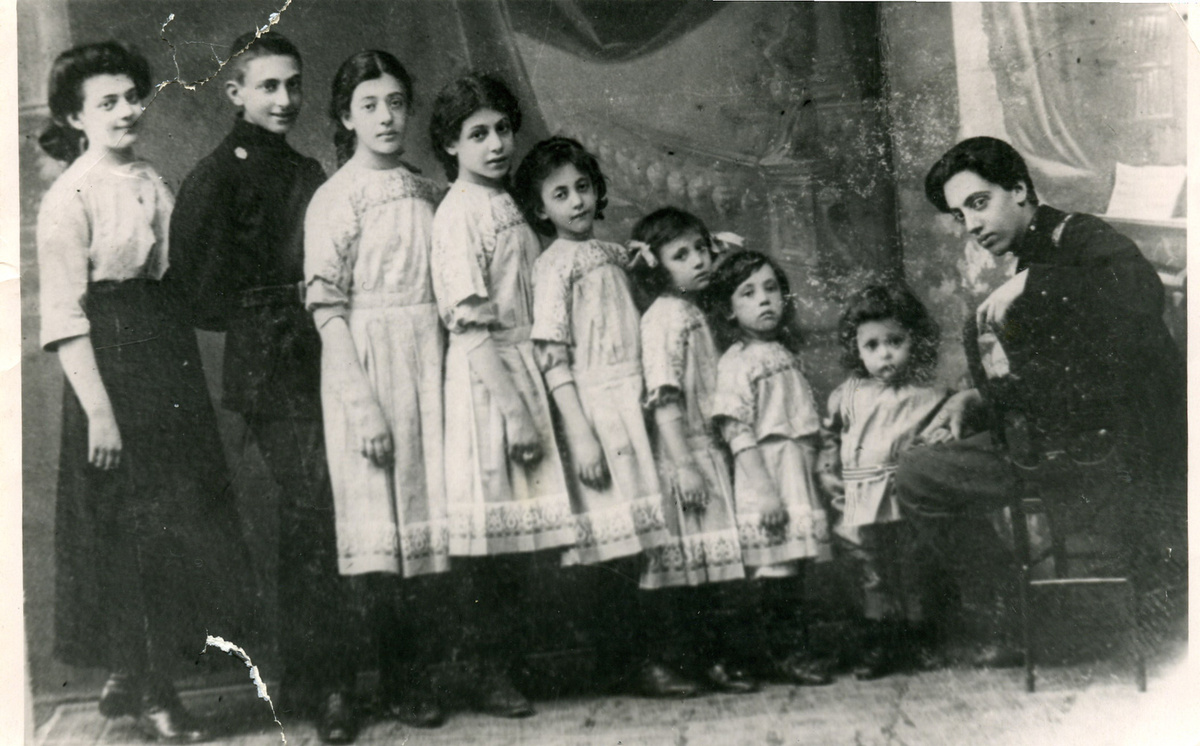  Семейство Флаксов