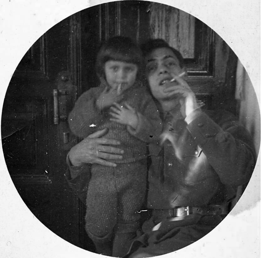  Автор статьи и ее дядя, певец Ефрем Флакс