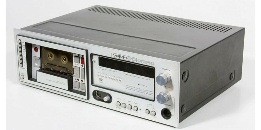 Магнитофоны моей молодости. Самый дорогой магнитофон в СССР. Маяк 010 стерео