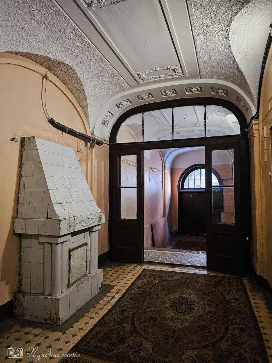 Фото: Парадная гостья