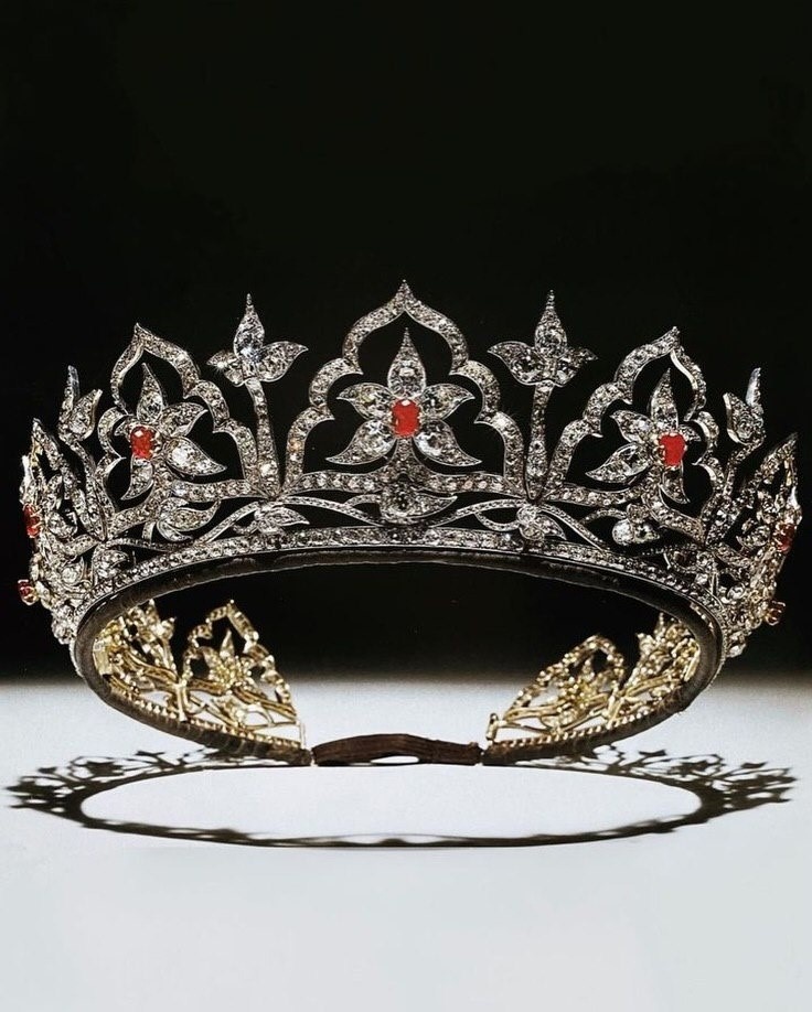 Queen Victoria’s Oriental Circlet (Восточная тиара Королевы Виктории)