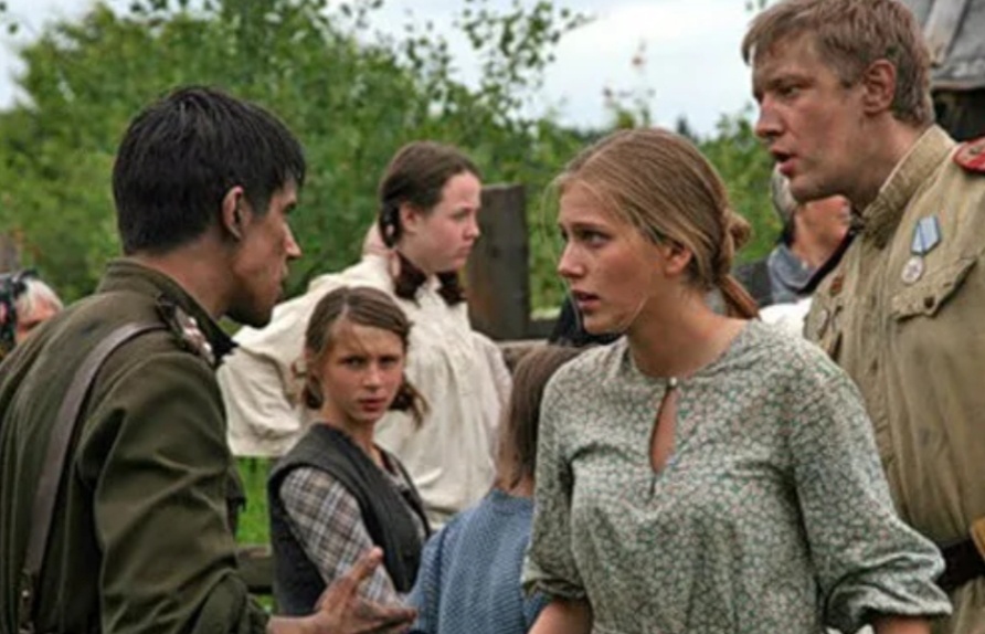 Кадр из фильма. Алексей, Полина, Егор