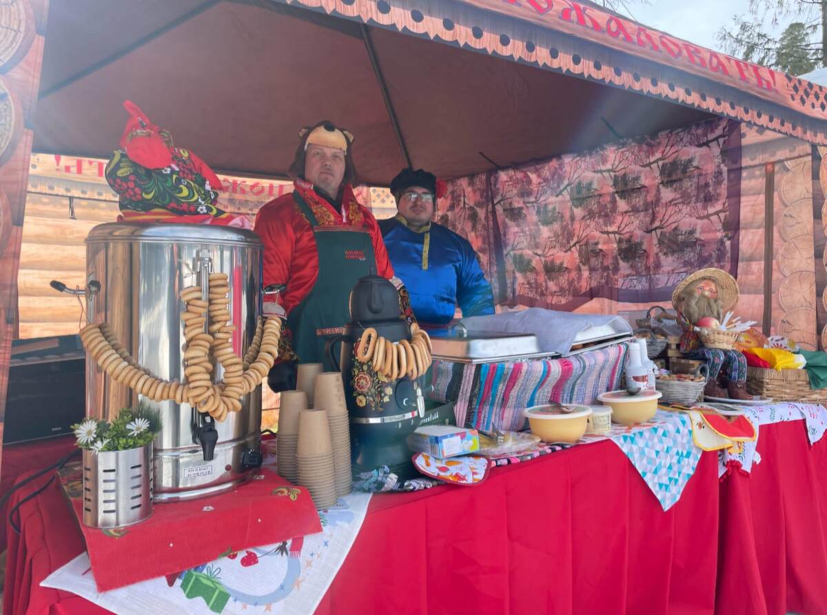 Вариант точки питания на Новый год от Компании "Товарищ Полковник".
