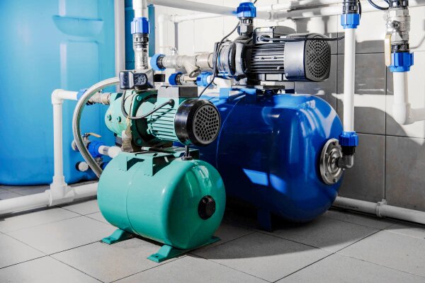Выбираем насос или насосную станцию для дома?