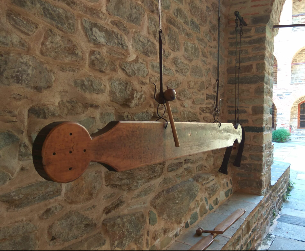 Церковное било: бывают разных видов и форм. Листайте карусель