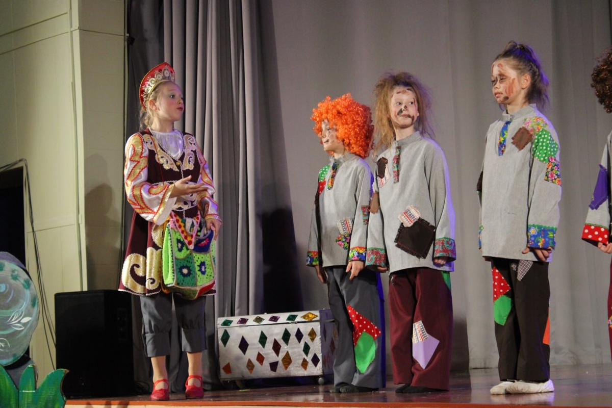 Василиса и ее верные помощники – домовята