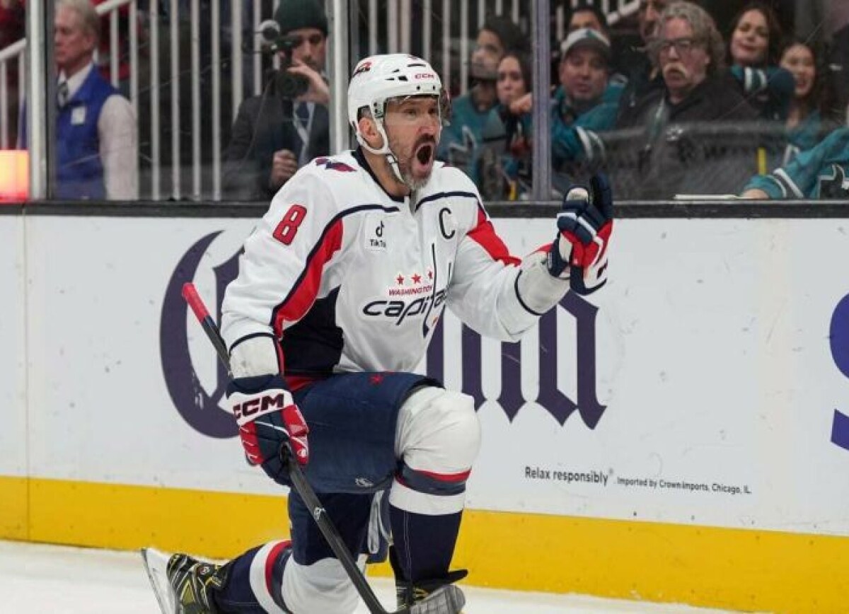     Clutch Points об очередной голевой феерии Овечкина: и в 40 лет может быть неудержим на льду