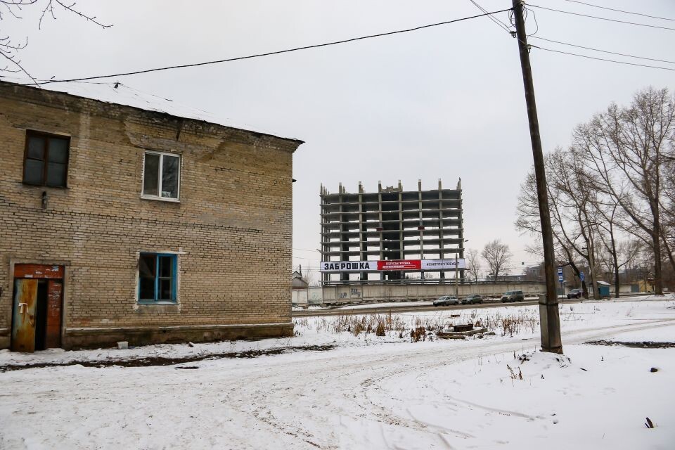    Строительная площадка на улице Советской Армии, 38а. Декабрь 2025 года. Источник: Виталий Барабаш/"Толк"