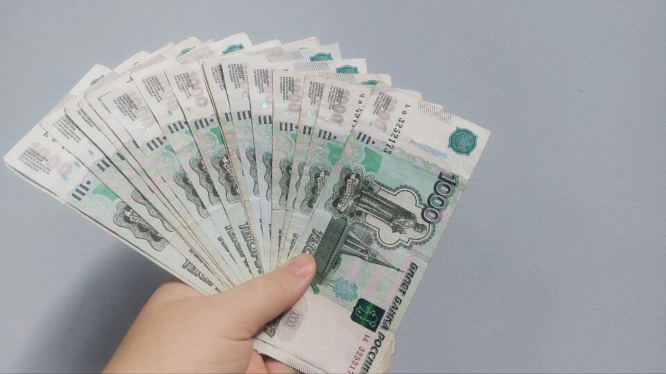    Деньги, рубли. Источник: Толк