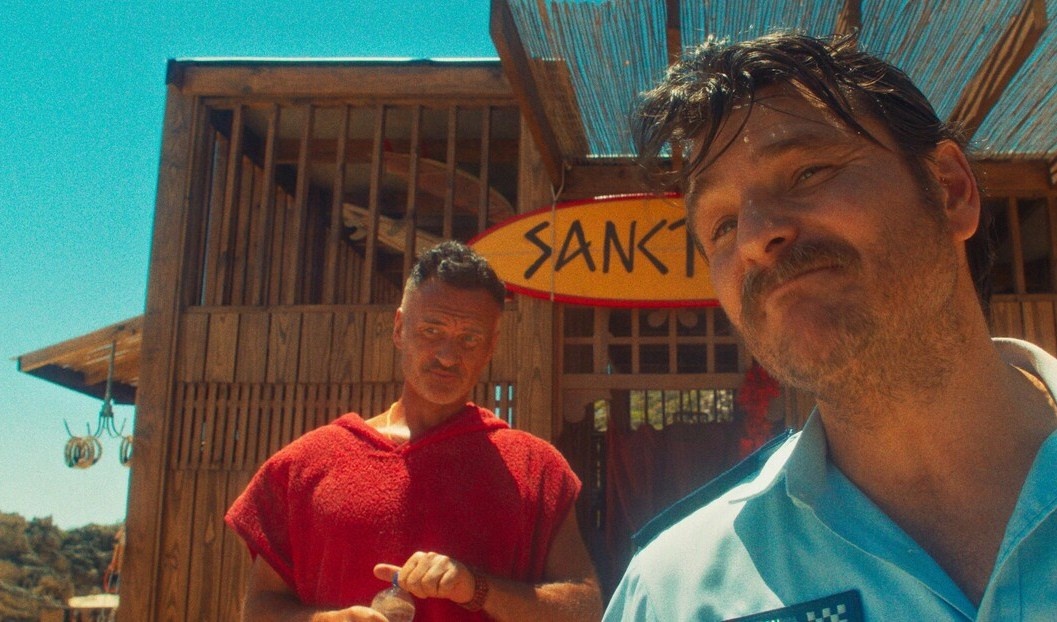 Кадр из фильма "Сёрфер".