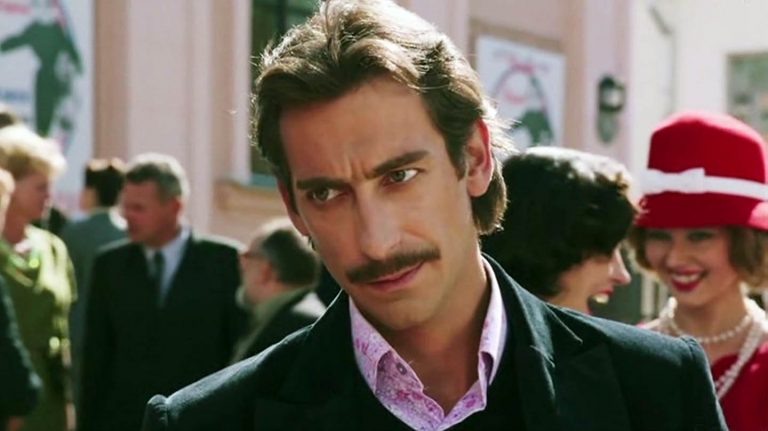    Фото: кадр из сериала "Красная королева", 2015 г., реж. А.Семенова Алена Мищенко