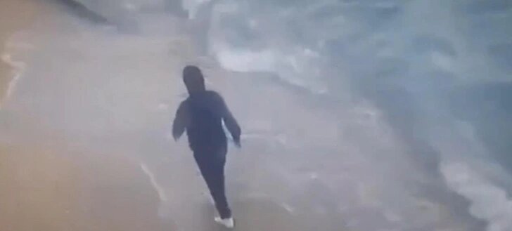 Известно лишь то, что перед исчезновением студентка гуляла по побережью.