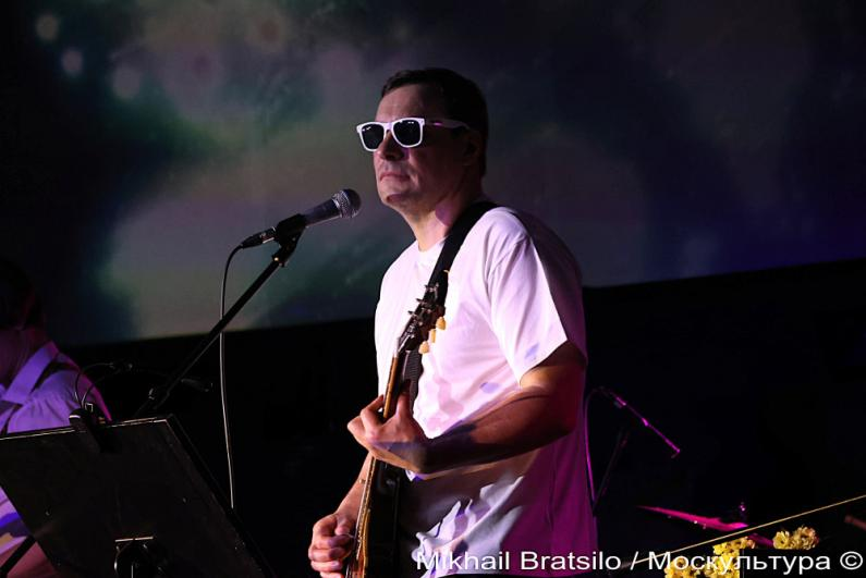 Когда рок встречает звёзды: Евгений Цыганов и «МЕ4ТА» подарили Вселенную в Московском Планетарии