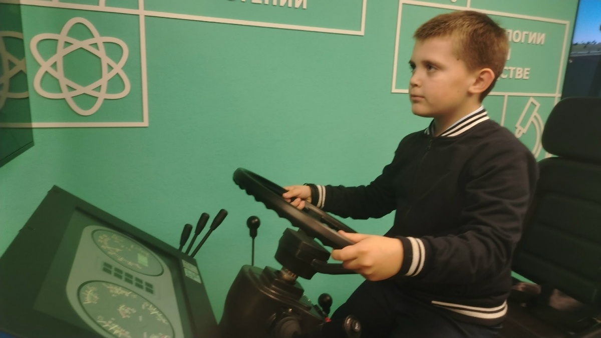    В Ладвинской школе появился симулятор трактора «Беларусь»© МОУ Ладвинская СОШ №4