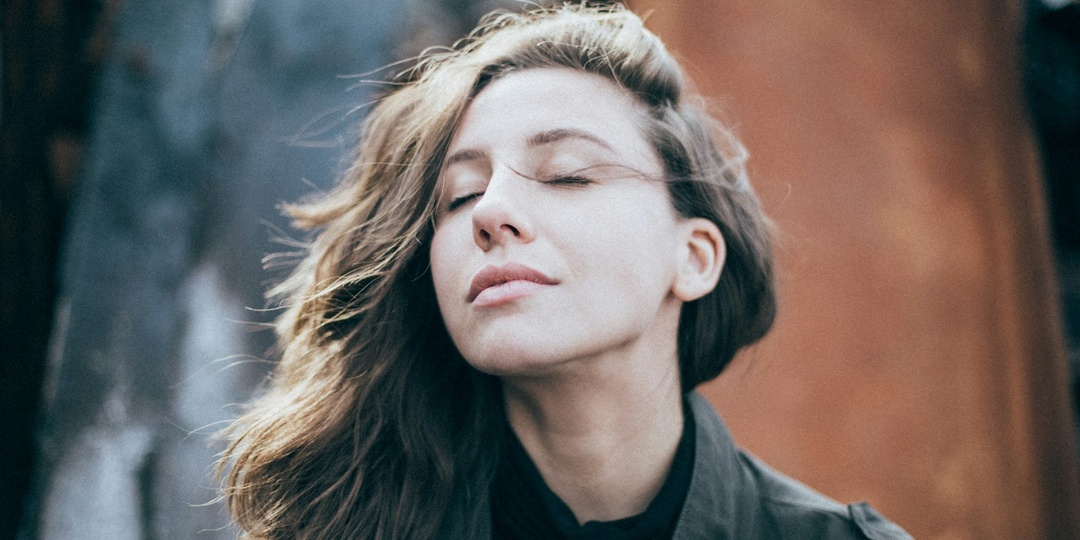 Искусство выдоха: как дыхательные практики стали новой медитацией