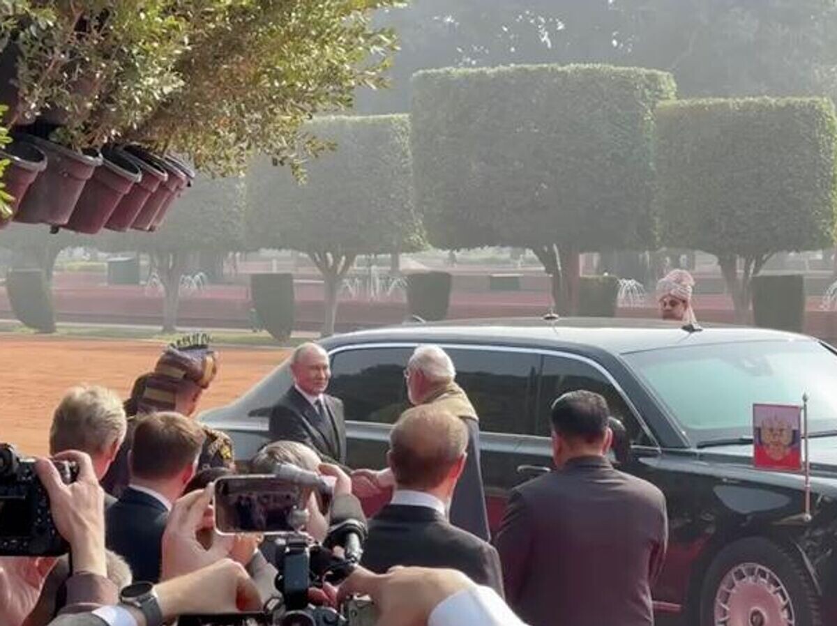    Президент России Владимир Путин приехал в президентский дворец в Дели© РИА Новости