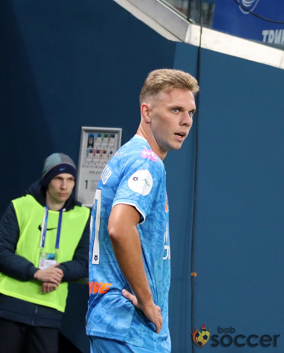    Максим Глушенков: «Зенит» запредельно настроен на матч с «Акроном»Алексей Андрианов