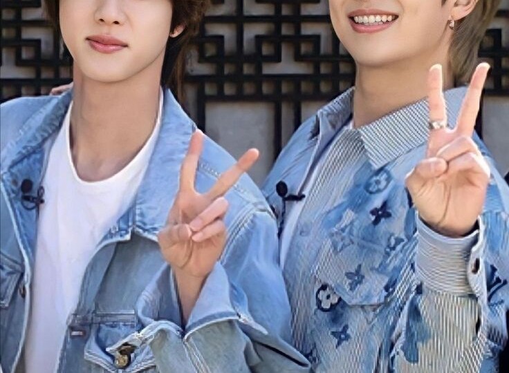 Эволюция стиля старших мемберов BTS: как менялись RM, Джин, Suga и J-Hope