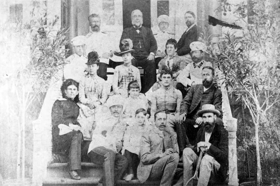 Джон Хьюз с семьей, 1889 год. Фото: Wikipedia.org/Общественное достояние