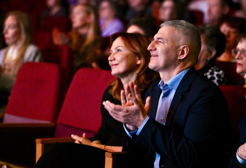    Глава Карелии наградил медиков больницы скорой и экстренной медицинской помощиАртур Парфенчиков / тг