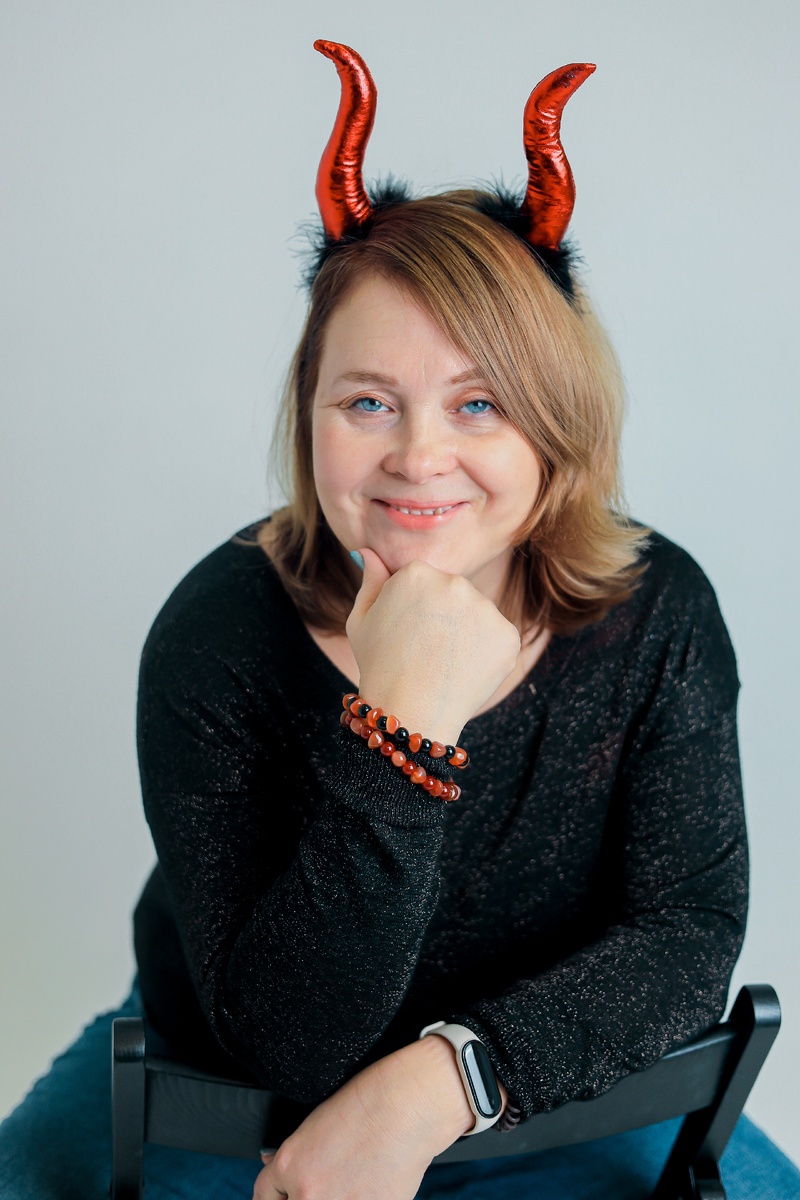 это мое любимое фото))у нас же сегодня черти ходят))вот и я главный черт)