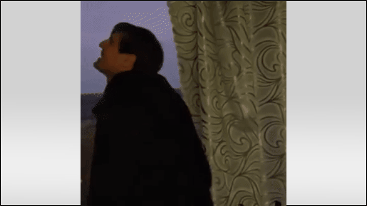    Ведущий "Битвы экстрасенсов" заявил, что программа является постановочной и требует от участников актёрского мастерства. GIF видео: NEWS.ru