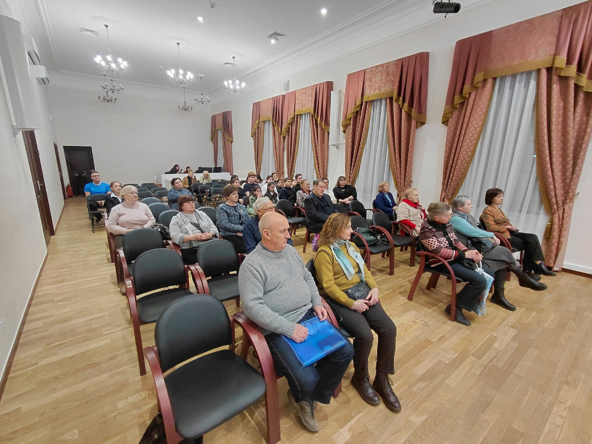 Участники первого кинолектория 