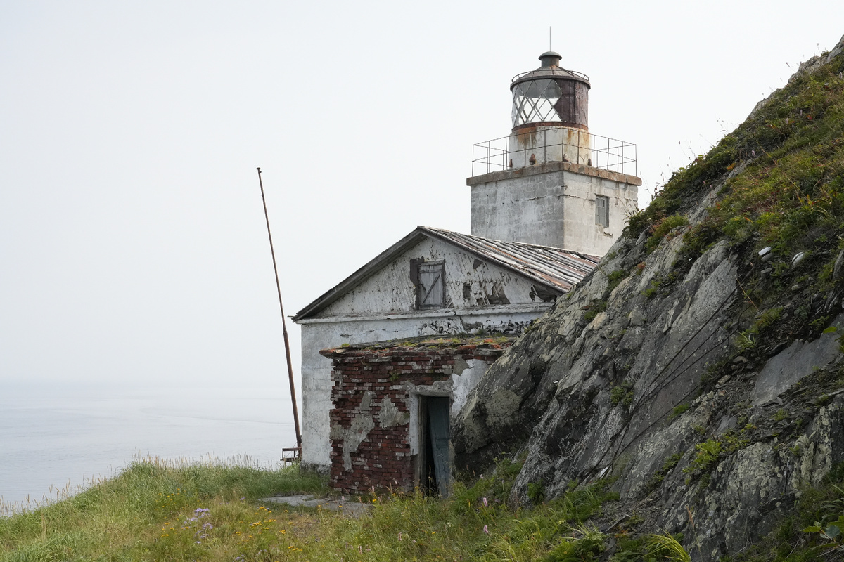 Маяк в 2024 году, автор фото: канал Дневник сахалинки