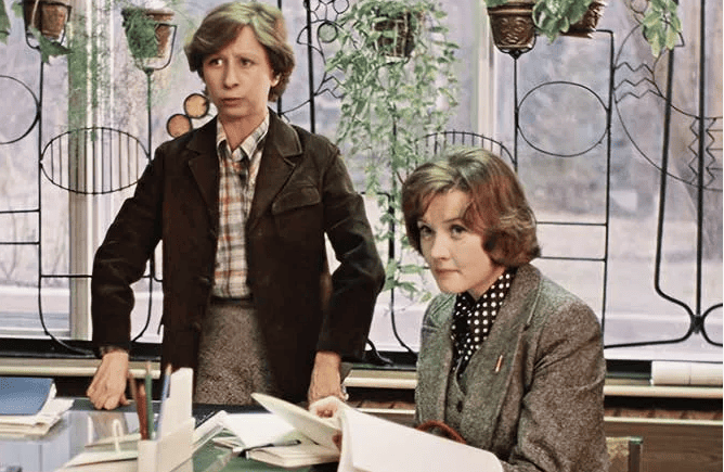 Кадр из фильма «Москва слезам не верит» (1979). Фрагмент в клубе представляется лишним.