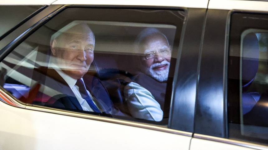    Фото: Reuters/Alexander Kazakov; канал SoSorry/ndia Today Group; 5-tv.ru