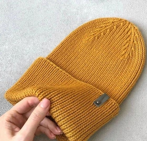 «Антитренды в вязании: какие шапки и снуды уже вышли из моды (и что вязать вместо них)».