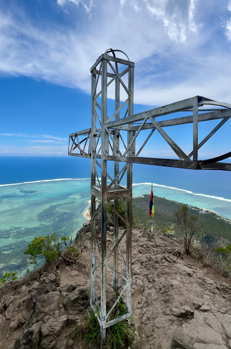 Вот так выглядит крест сегодня (а точнее в ноябре 2025г)