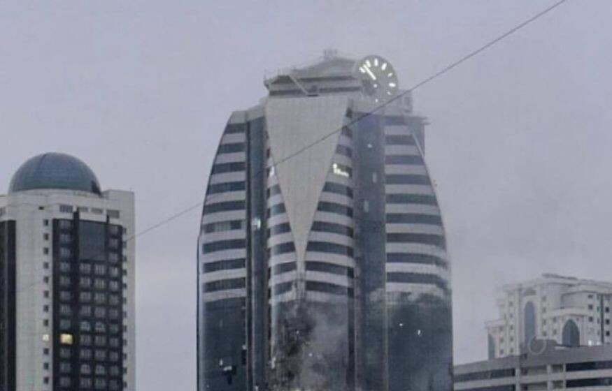    Утро в Чечне: Грозный-Сити под атакой: взрыв снёс этажи, введён режим «Ковер»