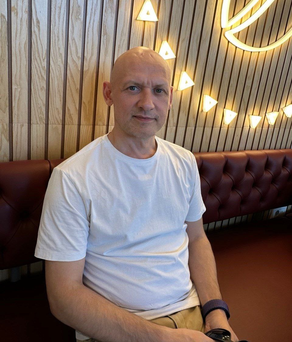 Александр Фомин - "Не могу работать без сигареты, почему?".