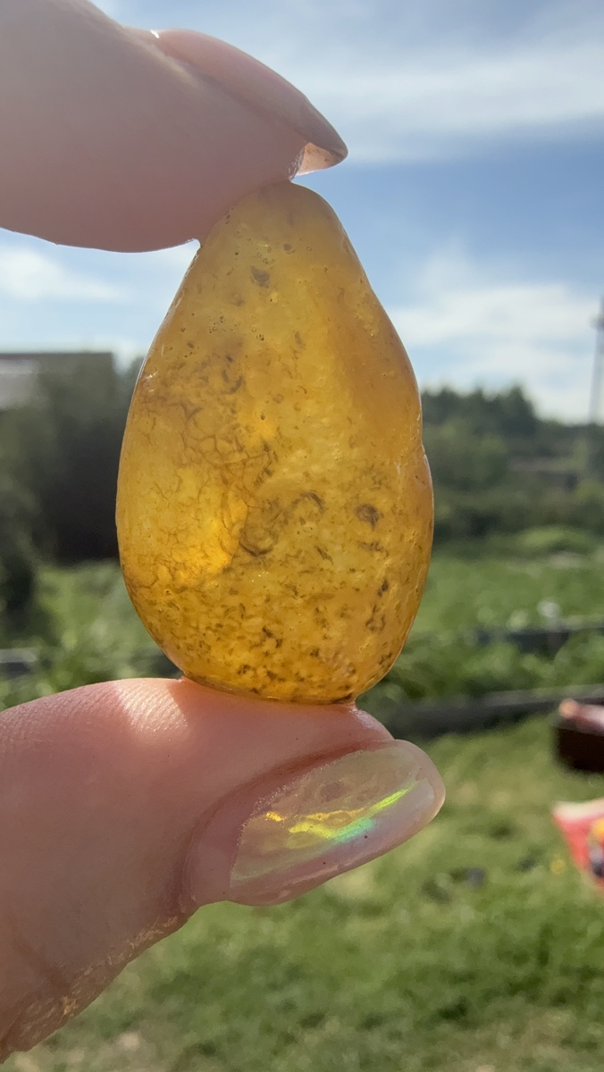 Первый, найденый мной, настоящий сердолик )