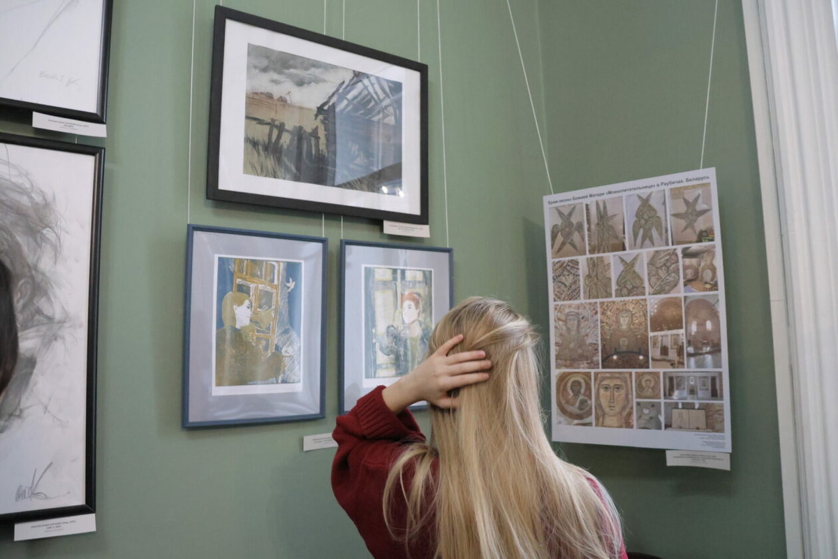 «Новые имена», турмалин и союз: «открытия» в Иркутском художественном
Фото: Иванна Обухович/«Культура 38»