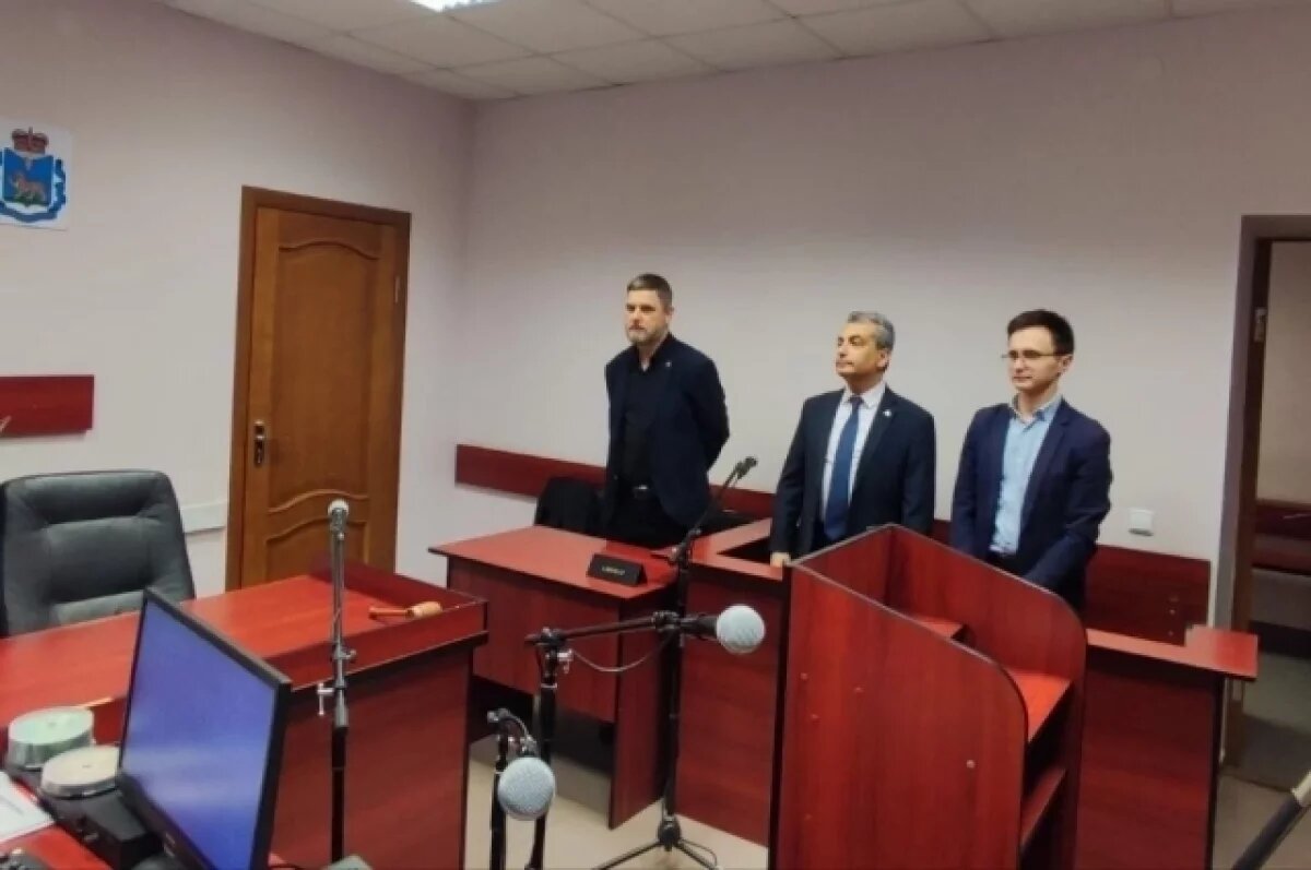    Очередное уголовное дело возбудили в отношении Льва Шлосберга*