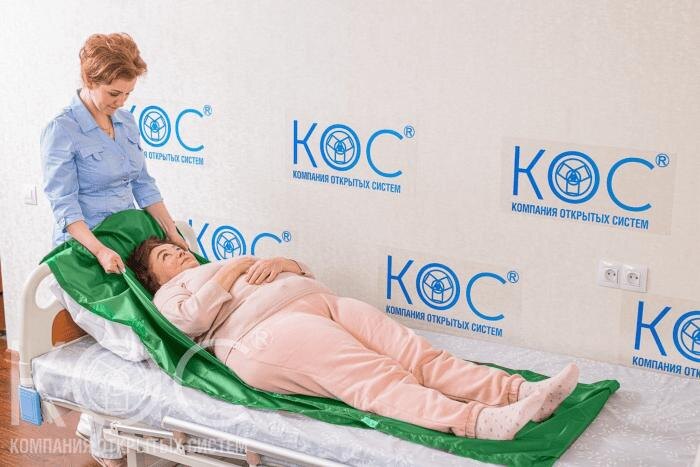 Скользящий рукав для комфортного и безопасного перемещения людей с ограниченной подвижностью в пределах кровати