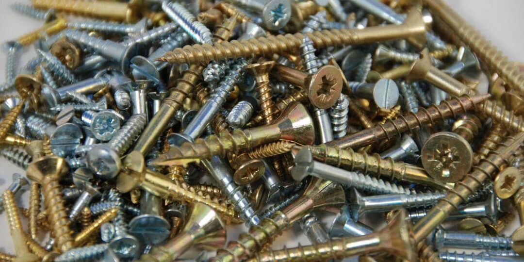 «Запомни навсегда»: разница между саморезом и шурупом, о которой молчат мастера