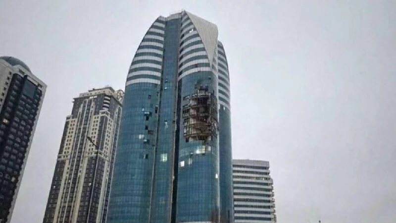     Башня «Грозный-Сити» после взрыва Операция Z: Военкоры Русской Весны