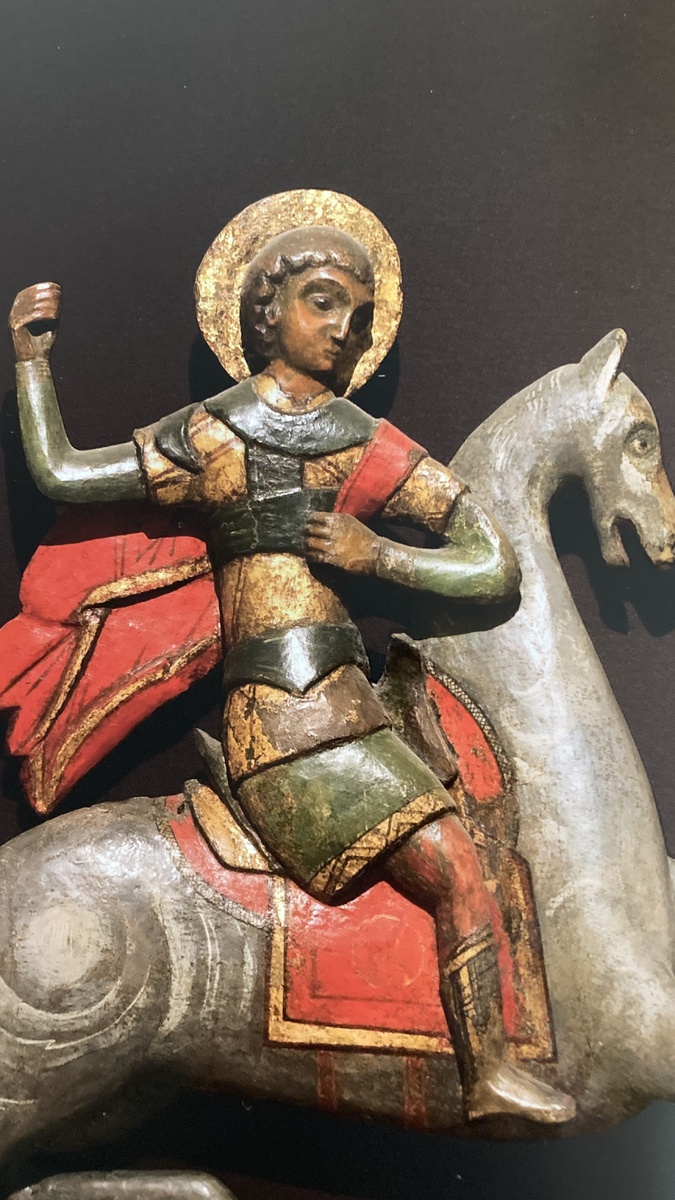 Чудо Георгия о змие. Фрагмнт деревяной скульптуры. Вологодский государствнный музей -заповедник.