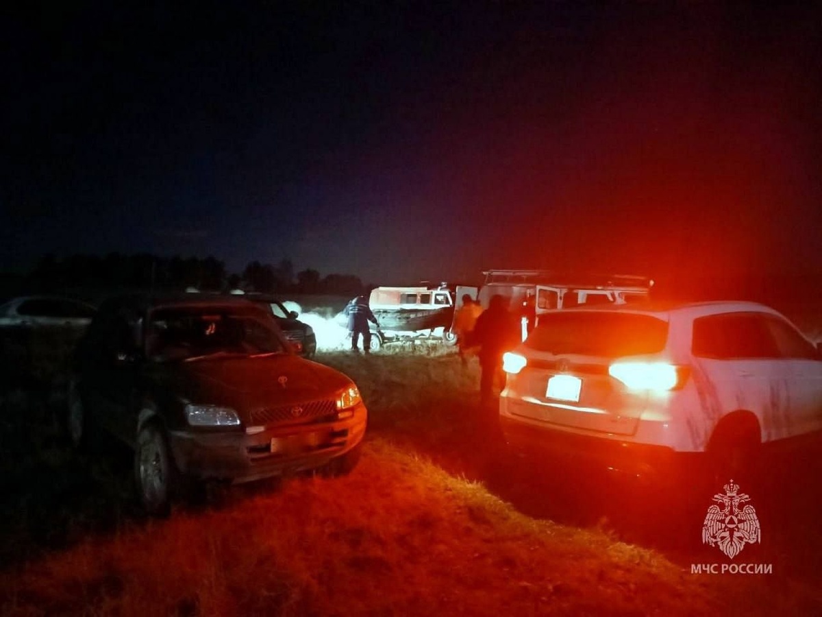 На месте работают силовики