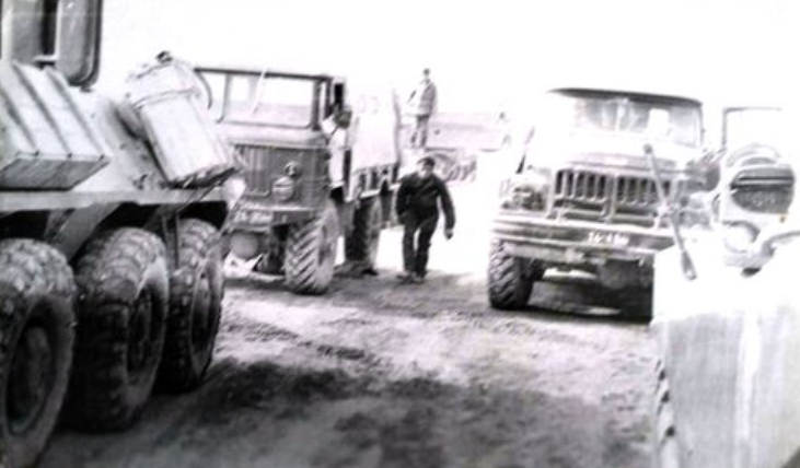 Колонна из Союза направляется в пограничную ММГ на территорию Республики Афганистан
