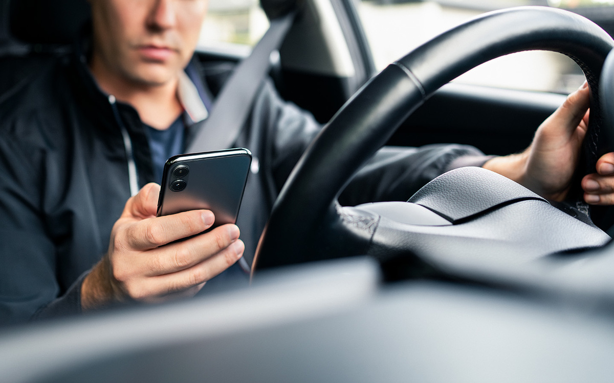 Tero Vesalainen / Shutterstock / FOTODOM📷Парковку в СПб можно оплатить через мобильное приложение «Парковки Санкт-Петербурга»