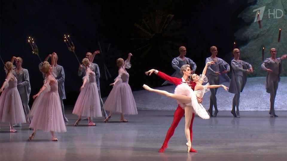 Сцена из балета "Щелкунчик" в Большом театре, фотография из открытых источников Яндекса